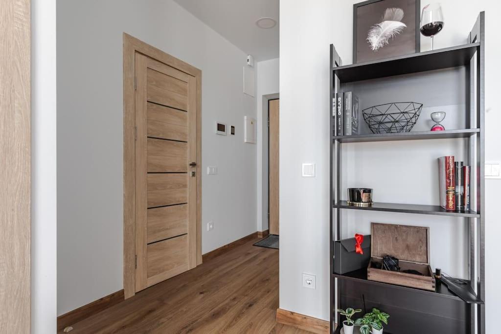 Apartment Sweet Home, Cozy Apartments, Free Underground Parking, Long Welcome *
