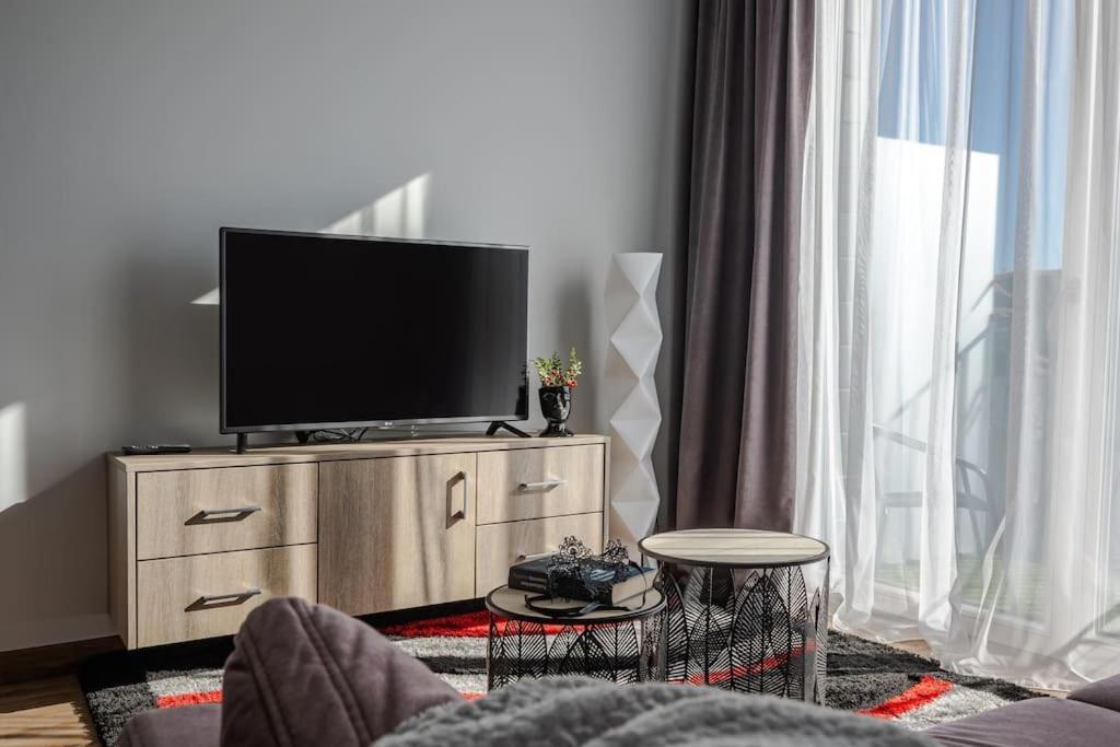 Sweet Home, Cozy Apartments, Free Underground Parking, Long Welcome Vilnius